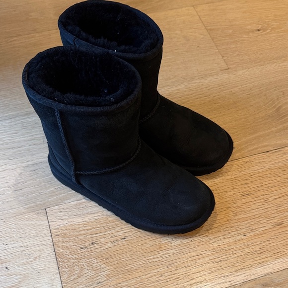 UGG Kids Black Boots - Picture 2 of 5